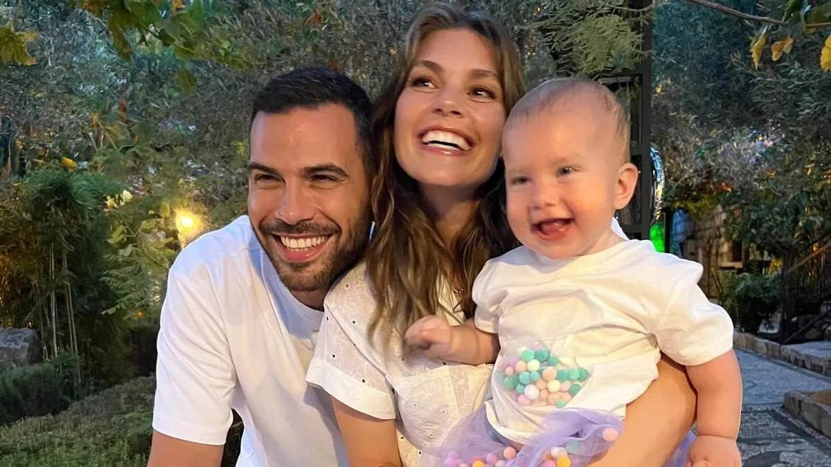 Minik Elay annesi Aslı Enver’e çok iyi geldi! Oyuncu Aslı Enver hafta sonu pozlarıyla hayran bıraktı!