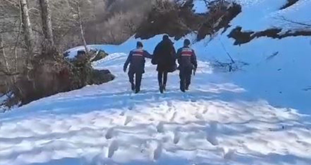 Cezaevi firarisi kaçarken karda kayboldu