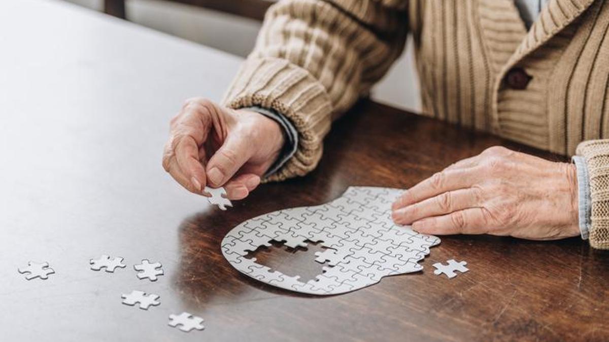 Alzheimer Belirtileri Nelerdir? Alzheimer Nasıl Anlaşılır? Tedavi Yöntemleri Nelerdir?